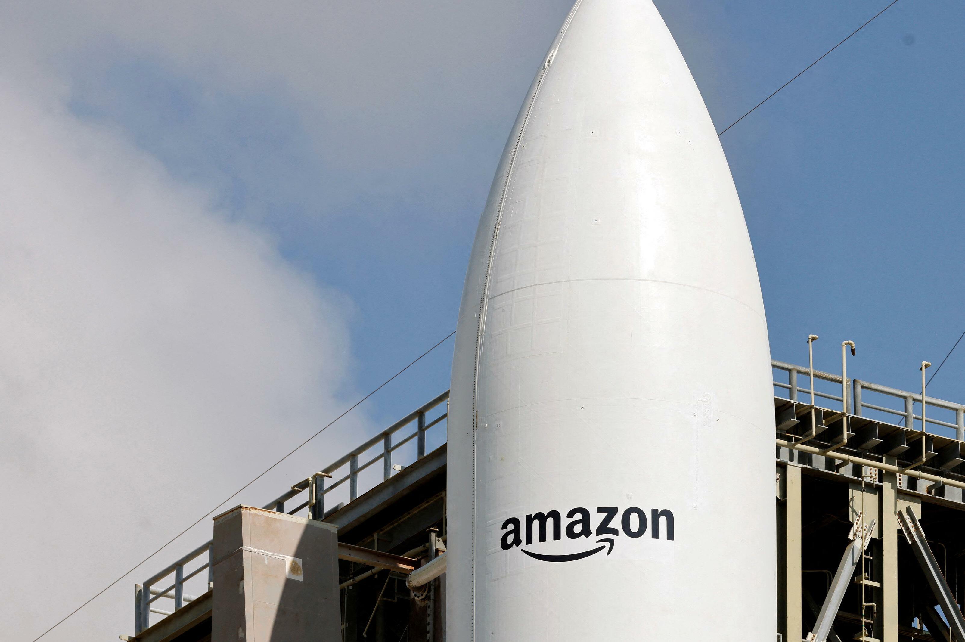 AMAZON STRIKES $11.57 BILLION GLOBALSTAR DEAL TO STRENGTHEN SATELLITE PUSH AGAINST STARLINK