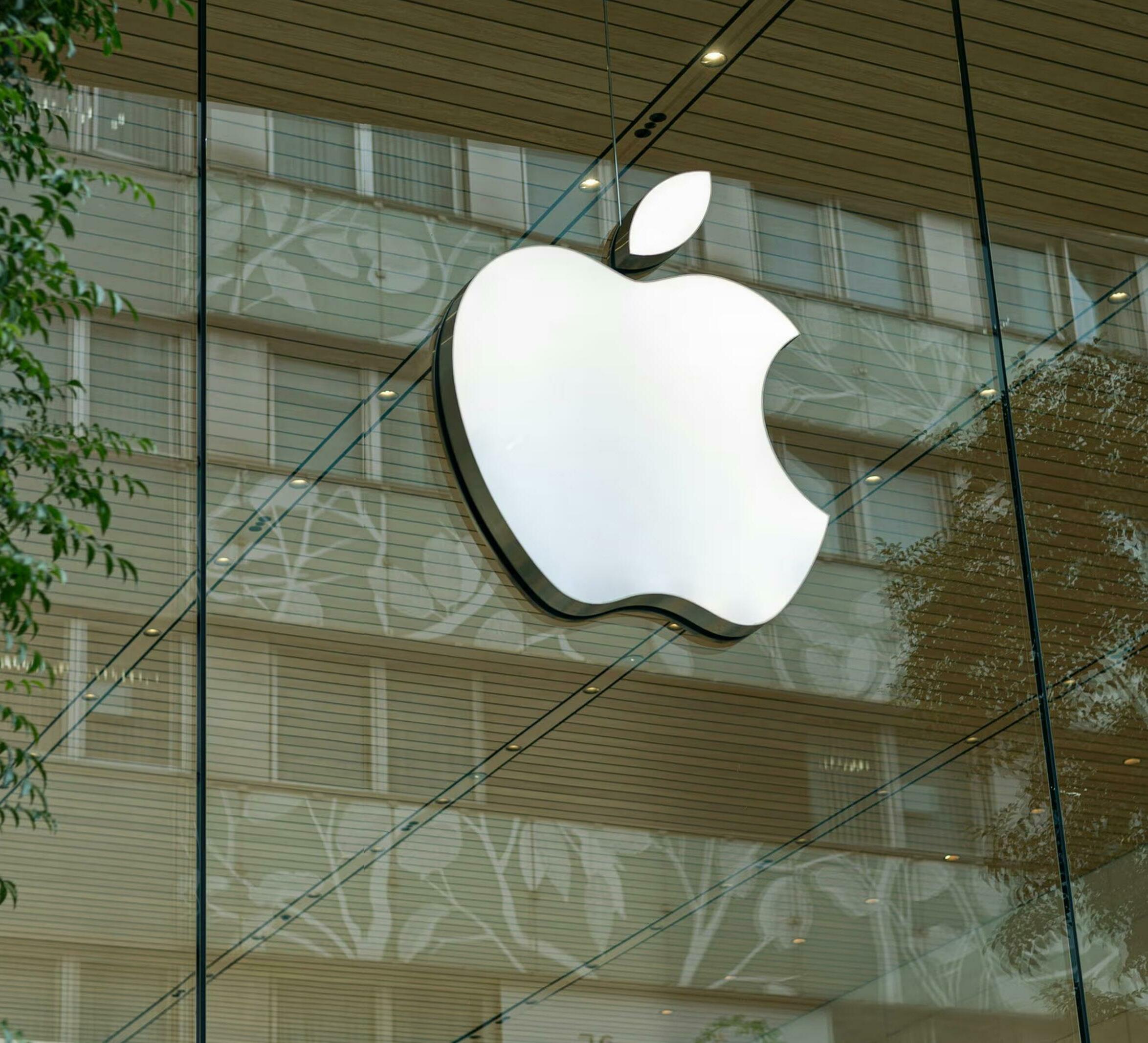 APPLE’S PLAN TO UNIFY SIGN IN WITH APPLE AND HIDE MY EMAIL ON ONE DOMAIN