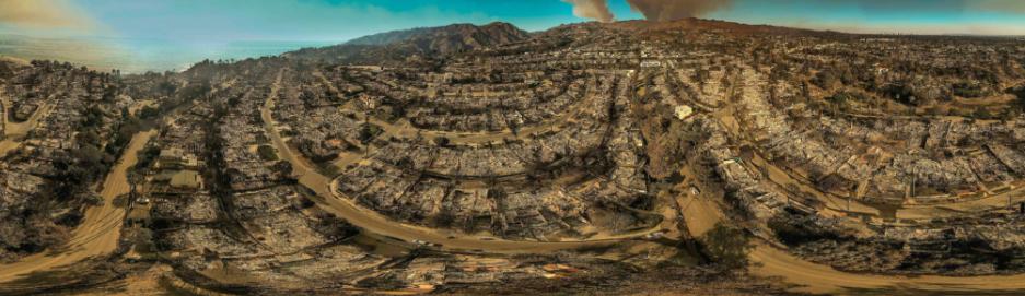 LOS ANGELES QUINCE DÍAS DESPUÉS DEL FUEGO: LA IMAGEN DE LA DESOLACIÓN