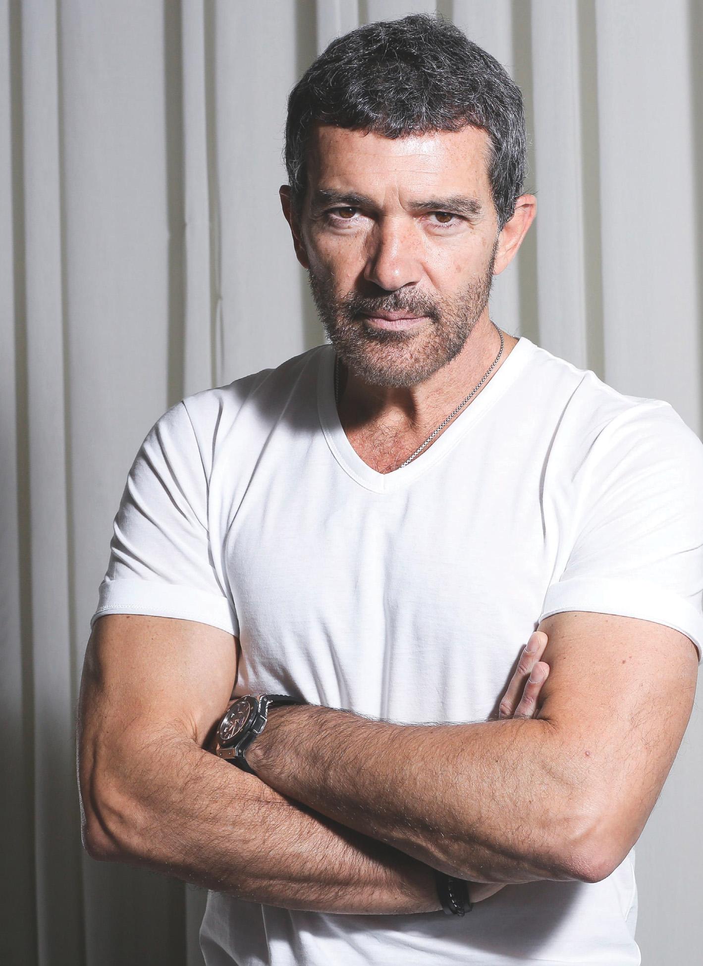 ANTONIO BANDERAS ESTRELLA DE LAS ARTES ESCÉNICAS: HISTORIA DE UNA PASIÓN