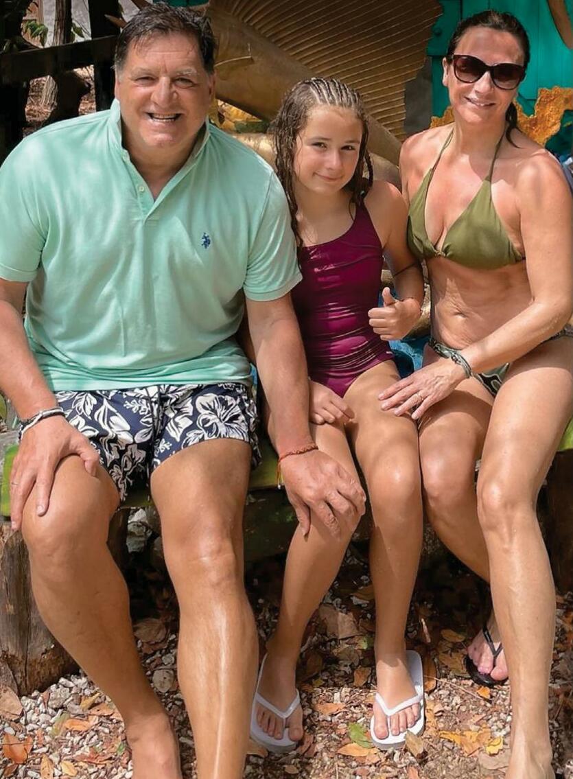 JOSÉ CAMPOS NOS PRESENTA A SU FAMILIA, DIEZ ANOS DESPUES DE ROMPER CON LA FAMA