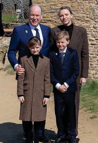 ALBERTO Y CHARLENE DE MONACO SE SUMAN A LA MODA TWINNING>> CON SUS HIJOS JACQUES Y GABRIELLA