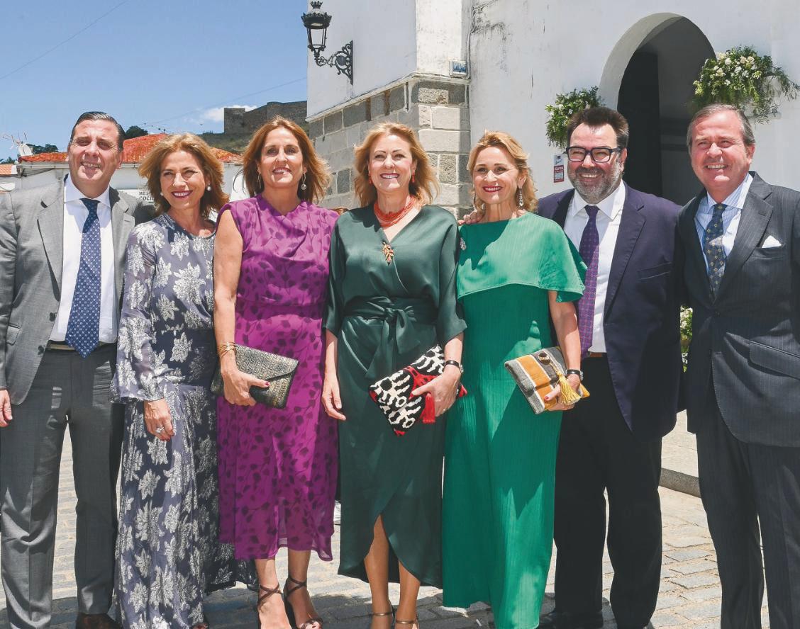 Gran celebración familiar de Los Morancos LA FELICIDAD DE CESAR CADAVAL EN LA BODA DE SU HIJA PATRICIA