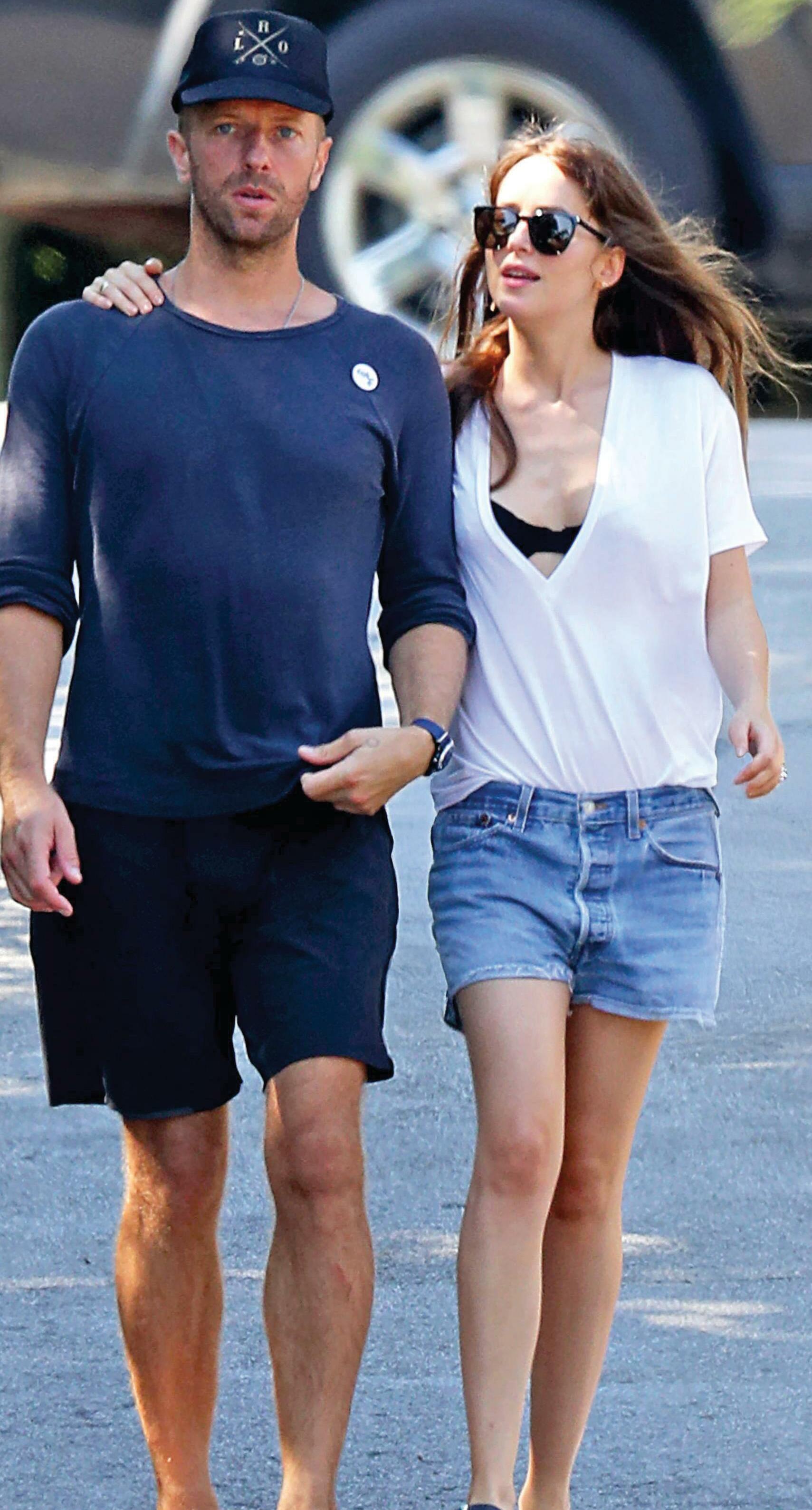 DAKOTA JOHNSON Y CHRIS MARTIN LA INTRAHISTORIA DE UN AMOR TRUNCADO