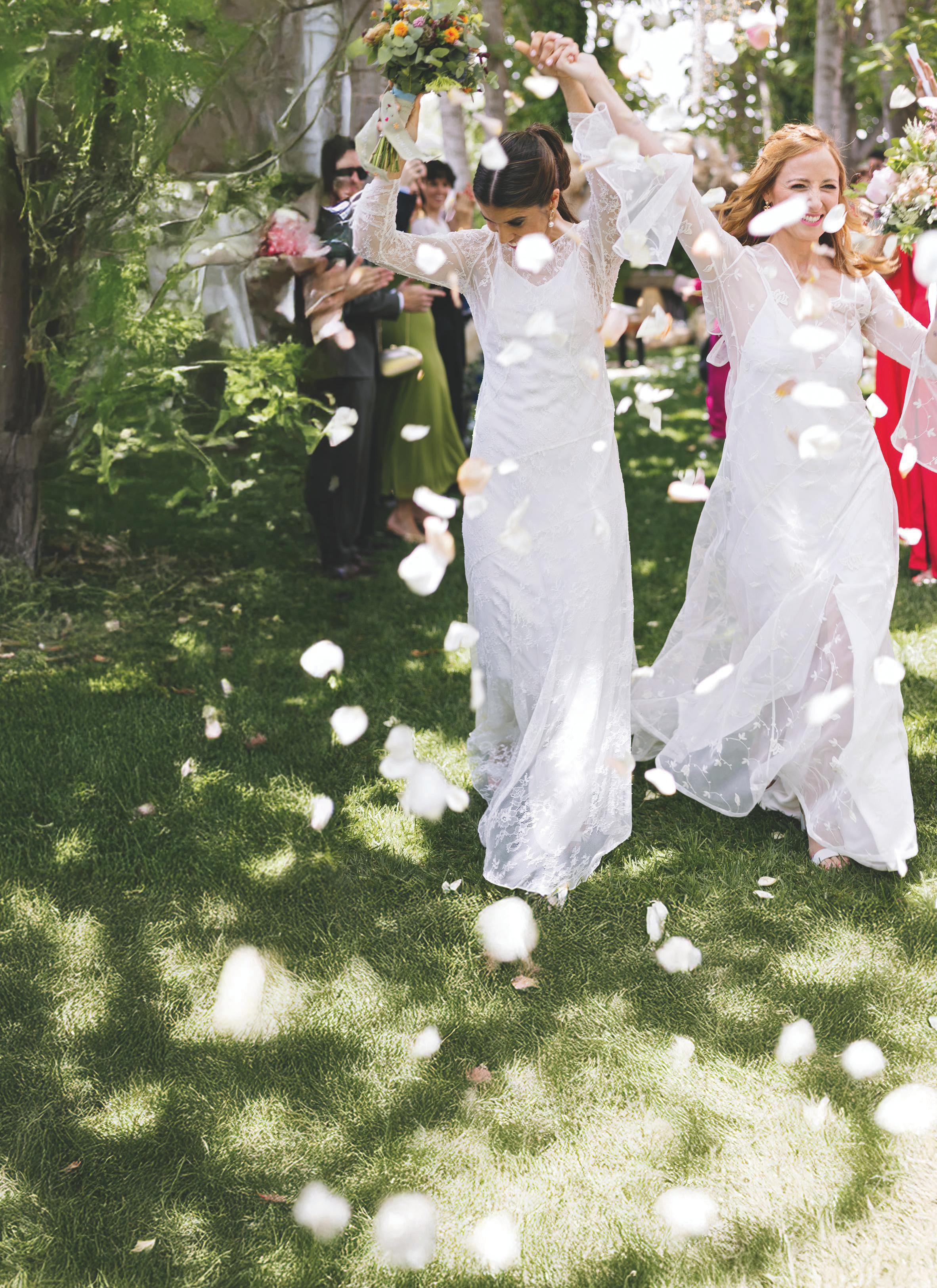 LA FUTBOLISTA ALBA REDONDO Y CRISTINA MONLEON COMPARTEN CON «¡HOLA!» EL ALBUM DE SU BODA SOÑADA
