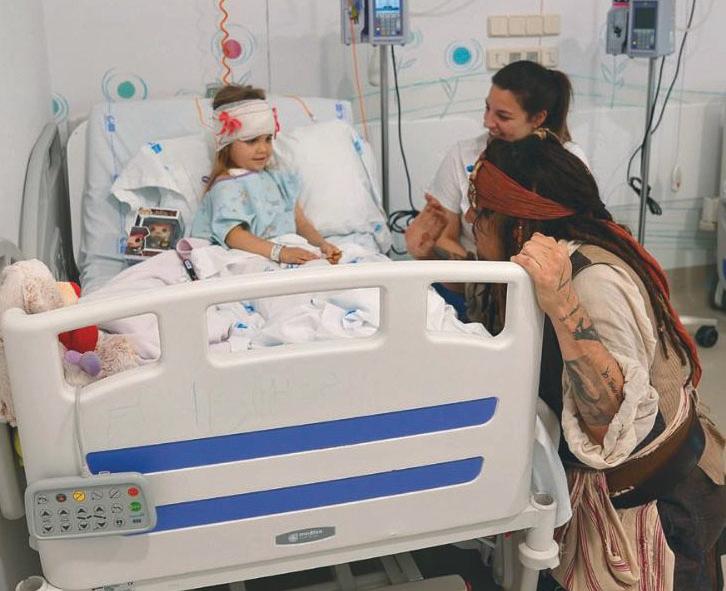 JOHNNY DEPP UN PIRATA EN MADRID, EN BUSCA DE LA MEJOR SONRISA