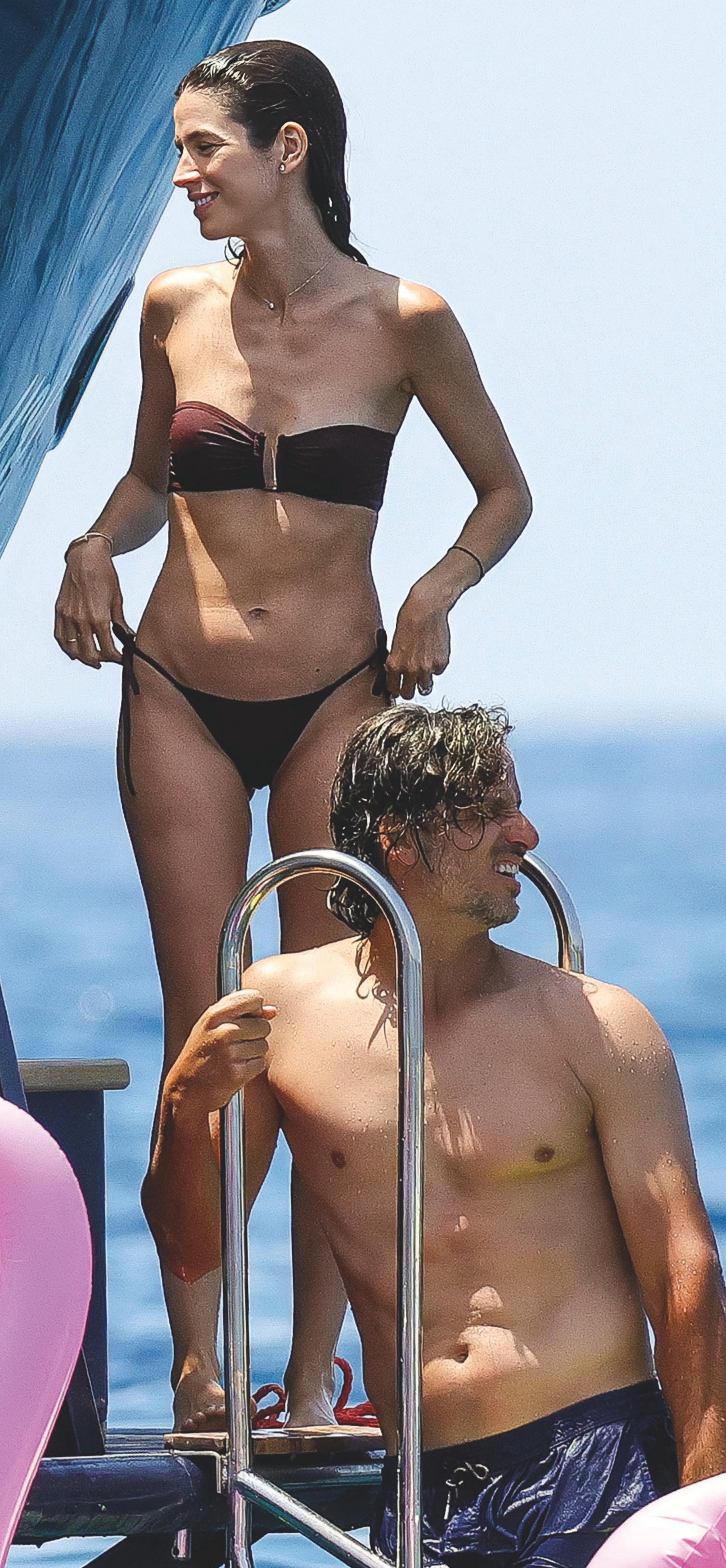 SANDRA GAGO Y FELICIANO LÓPEZ DAN LA BIENVENIDA AL VERANO EN IBIZA RUMBO A SU SEXTO ANIVERSARIO DE BODA