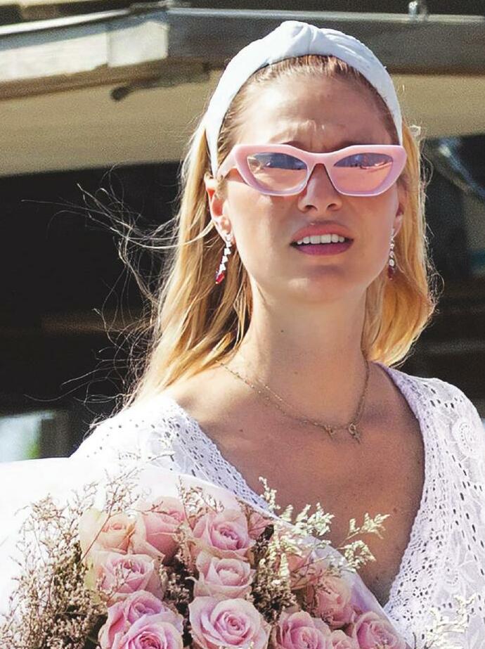 EL MEJOR CUMPLEAÑOS DE BEATRICE BORROMEO CELEBRA LOS 40 EN FAMILIA Y PRESUME DE SU TERCER EMBARAZO EN SAINT-TROPEZ