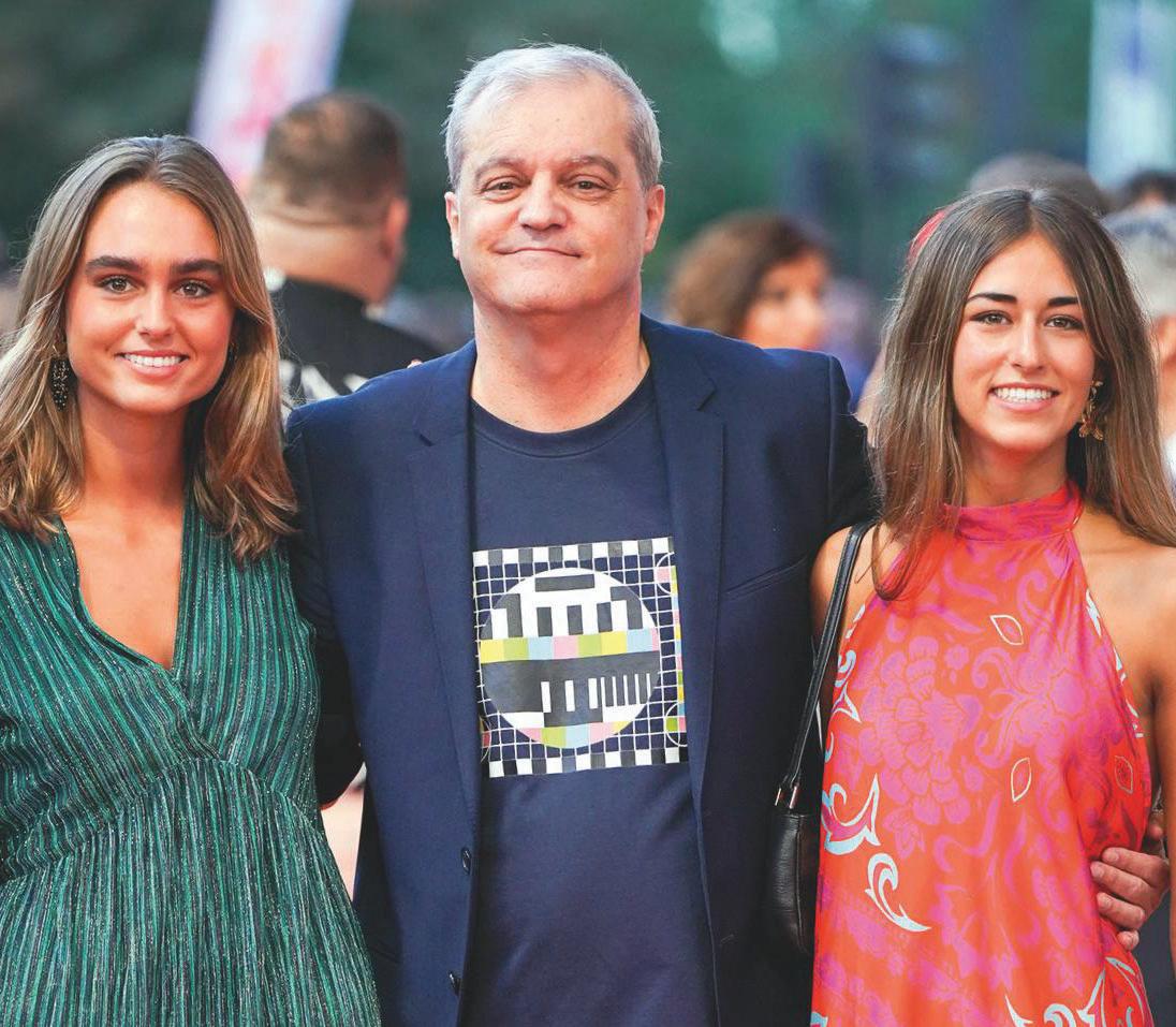 RAMÓN GARCÍA PRESUME DE SUS HIJAS, NATALIA Y VERÓNICA, EN LA NOCHE MÁS IMPORTANTE DE LA TELEVISIÓN