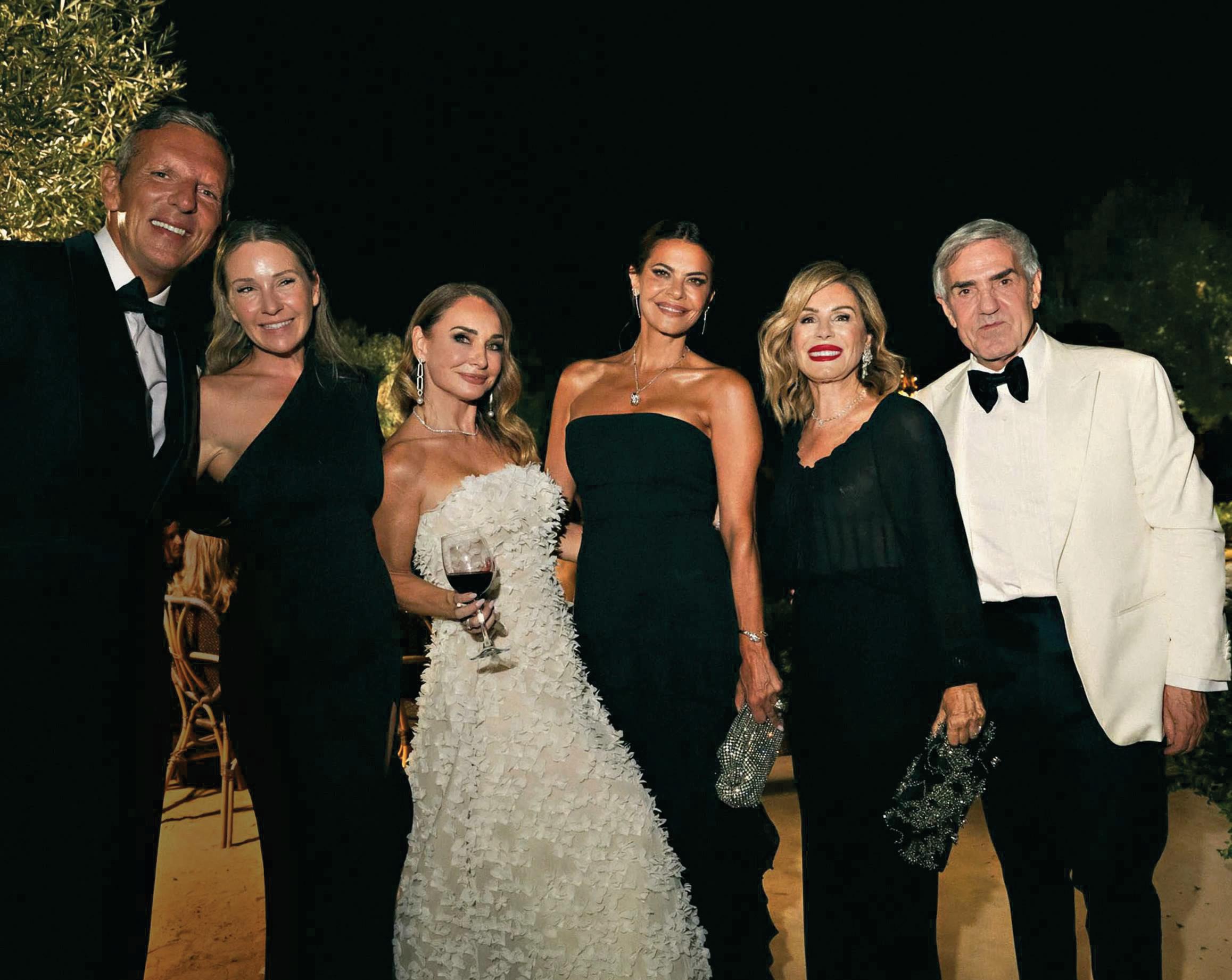 DE MARÍA JOSÉ SUÁREZ A VICKY MARTÍN BERROCAL EN LA BODA DEL BODEGUERO JOSÉ MORO