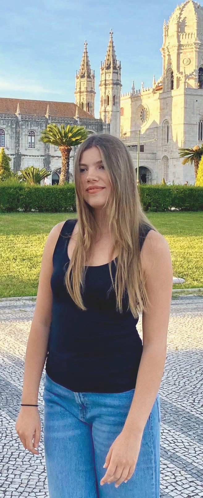 PRIMER POSADO DE SOFÍA EN LISBOA LIBRE Y FELIZ CON SUS COMPANEROS DE UNIVERSIDAD