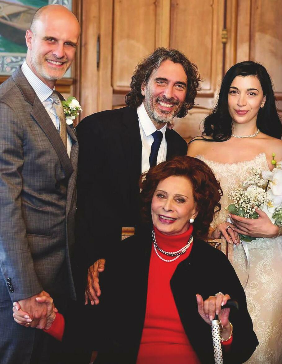 LA EMOCIONANTE REAPARICIÓN DE SOFIA LOREN EN LA BODA CIVIL DE SU HIJO CARLO PONTI