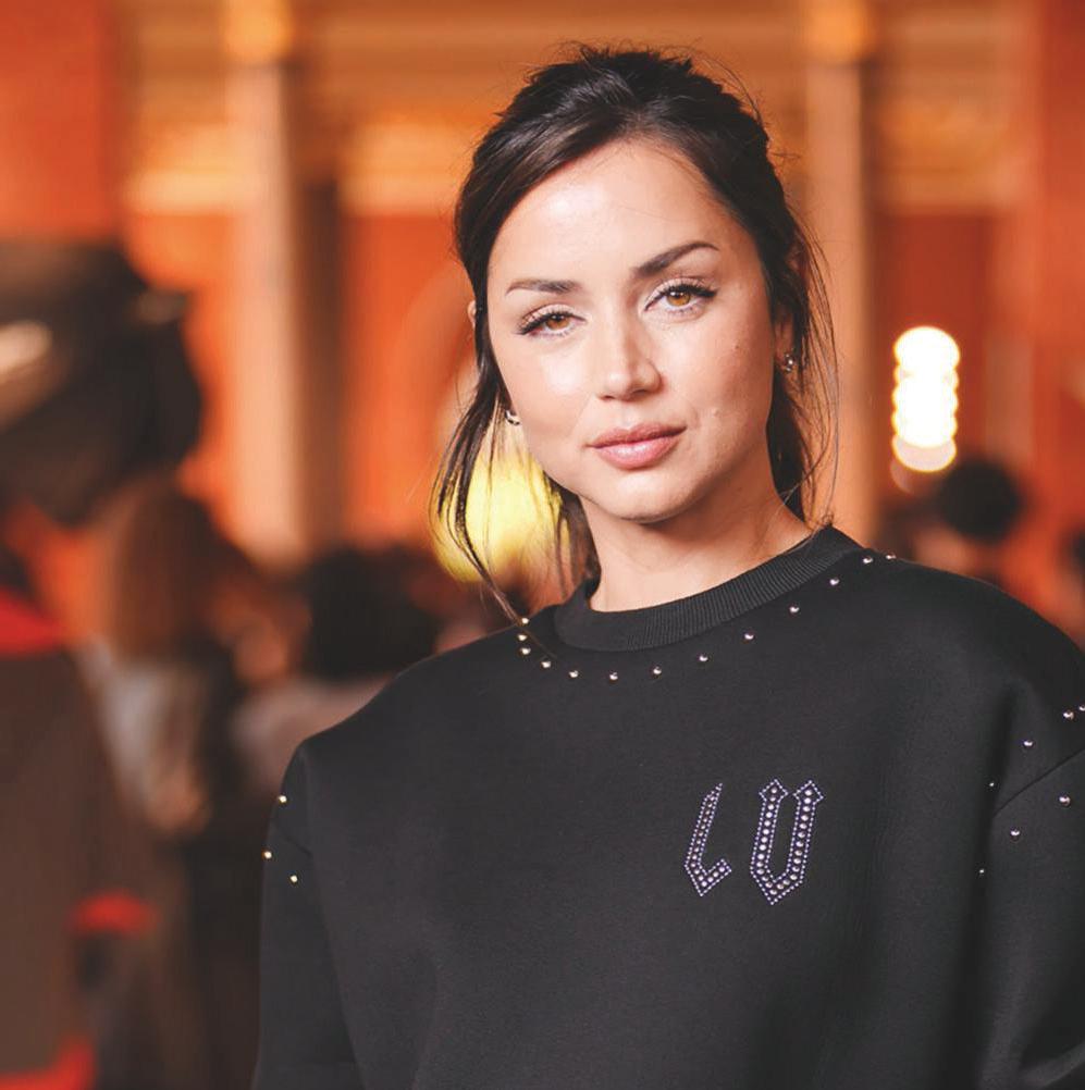 MARTA ORTEGA, VICTORIA DE MARICHALAR, ROSALÍA EL «DREAM TEAM» DE LA MODA ESPAÑOLA CONQUISTA PARÍS