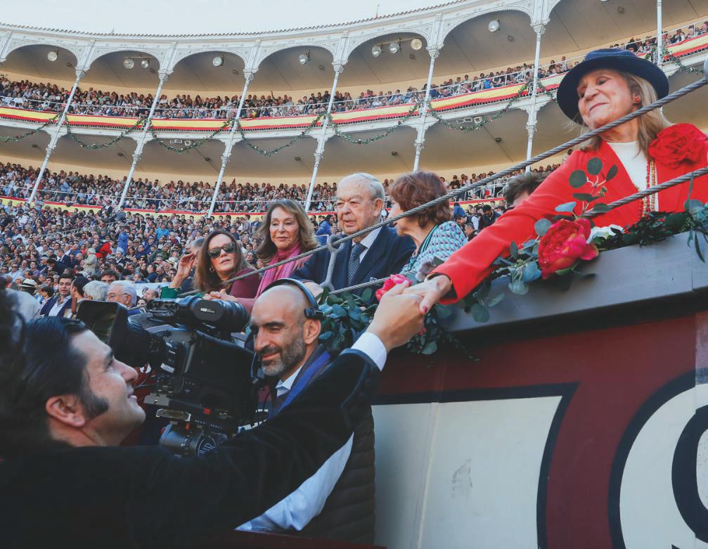 LA INFANTA ELENA Y VICTORIA DE MARICHALAR CELEBRAN EL DÍA DE LA HISPANIDAD EN LOS TOROS, EN UNA JORNADA HISTÓRICA
