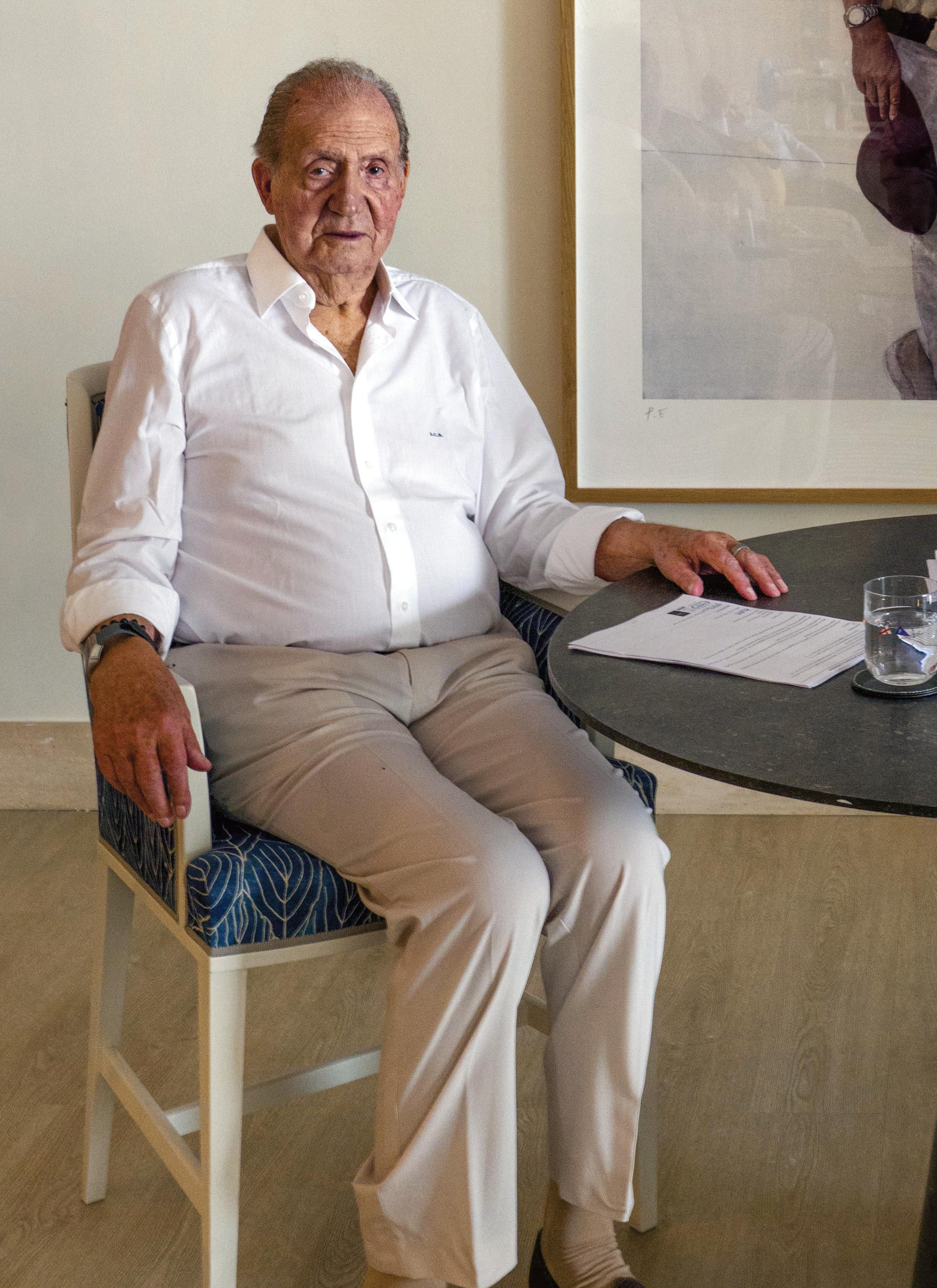 LA VERDADERA HISTORIA DETRÁS DE LAS MEMORIAS DEL REY JUAN CARLOS, CONTADA POR LAURENCE DEBRAY