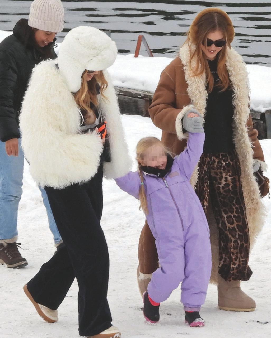 CHIARA FERRAGNI LA REINA DE LAS NIEVES DE ST. MORITZ, EN MEDIO DE LA TORMETA