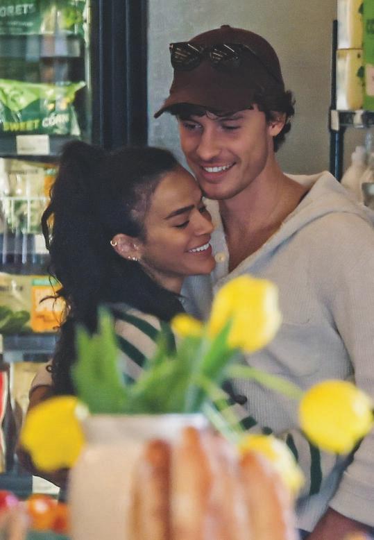 EL CANTANTE SHAWN MENDES OFICIALIZA SU RELACIÓN CON LA BRASILEÑA BRUNA MARQUEZINE TRAS MESES DE RUMORES