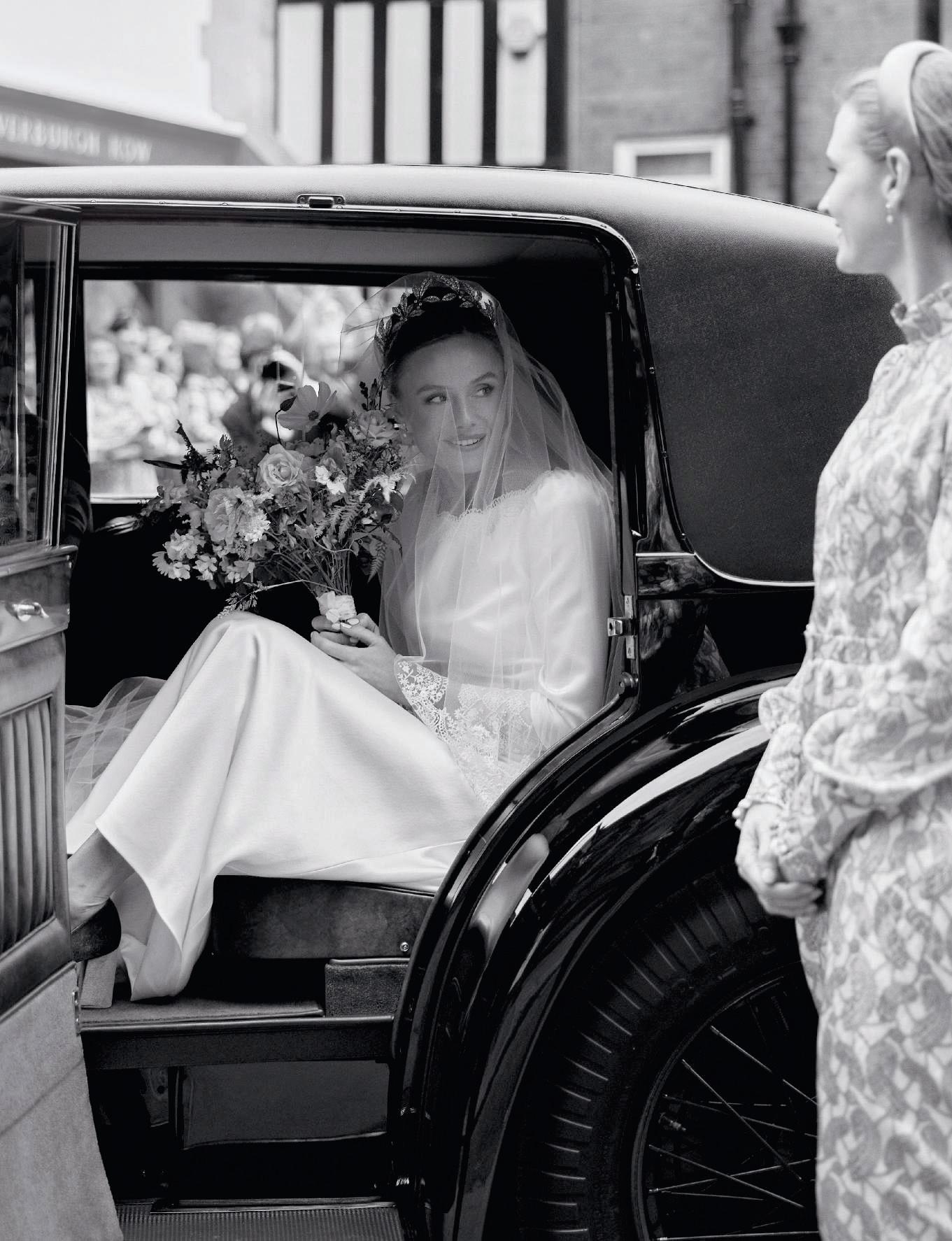 WEDDING DRESS FIT FOR A DUCHESS
