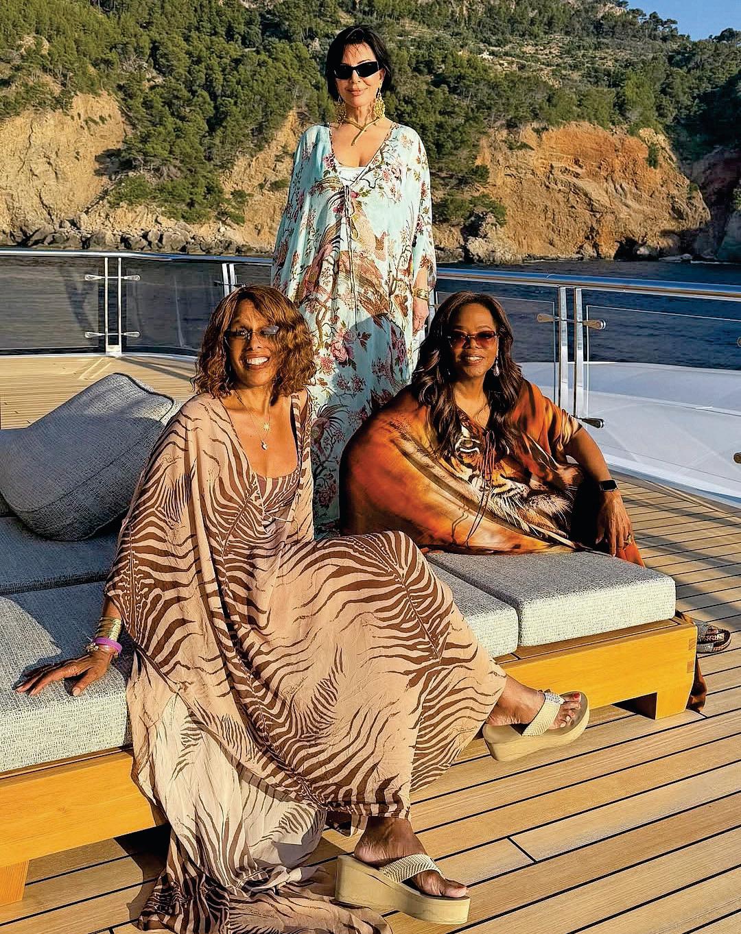 OPRAH AND FRIENDS SAIL INTO SUNSET