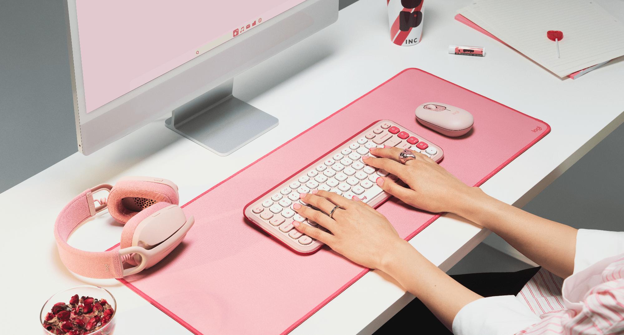LOGITECH POP ICON COMBO: COLORFUL KEYBOARD AND MOUSE WITH REALLY SMART FUNCTIONS