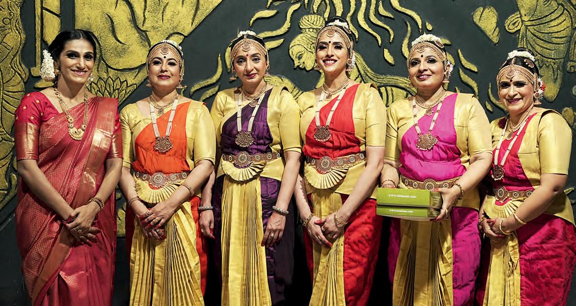 ഓൺലൈനിൽ വിരിഞ്ഞ നൃത്തമുദ്രകൾ