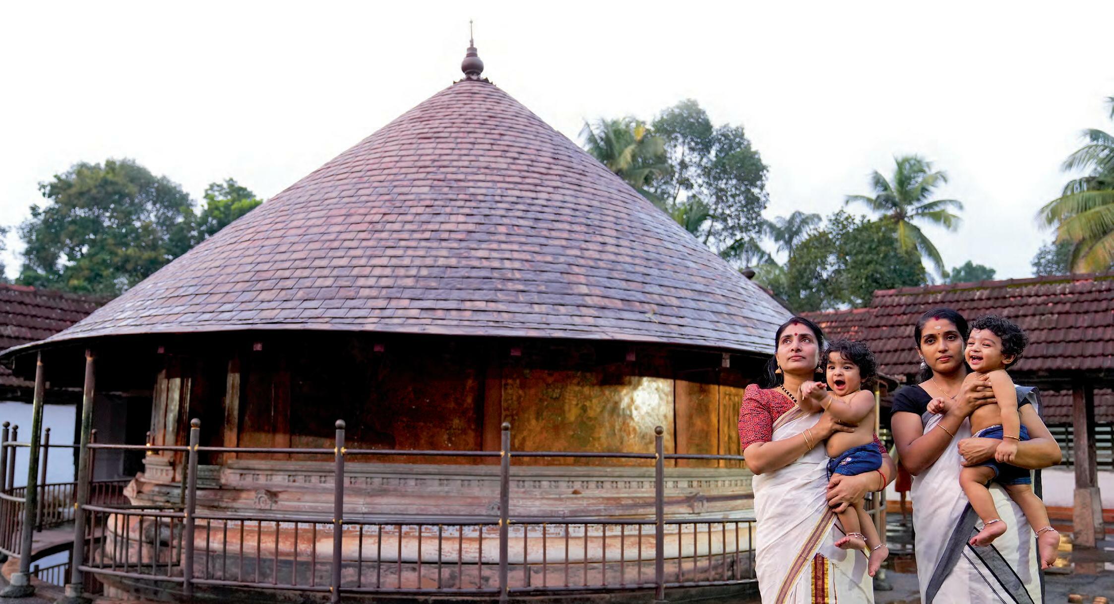 പുഴ വരും ദേവനെ തേടി