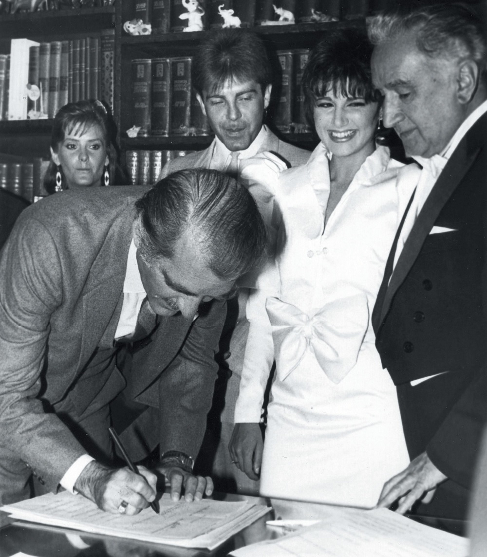 1988 UNA BODA ENSUENO, DE PERO QUE ACABÓ MAL