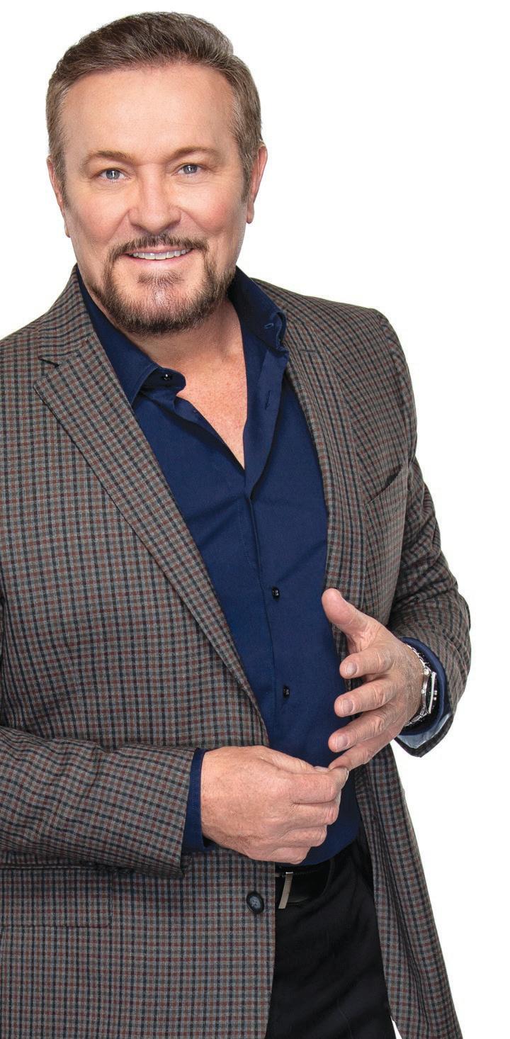 ARTURO PENICHE DEFIENDE CON ORGULLO SUS RAICES
