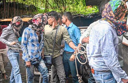 বহিরাগত দুষ্কৃতীর মৃগয়া ভূমি