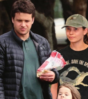 WHAT'S KEEPING BINDI & CHANDLER'S FAMILY APART!