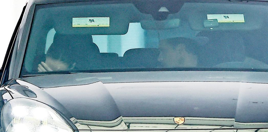 NICOLA'S TEARS OVER POSH & BECKS' OLIVE BRANCH