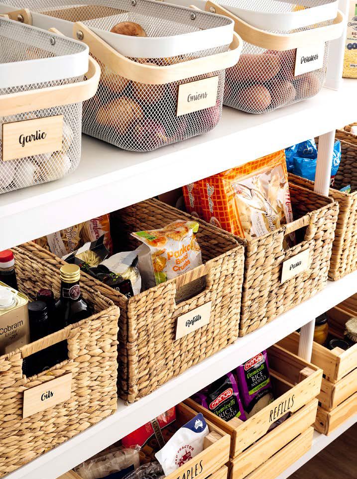 KITCHEN DECLUTTERING SORTED!