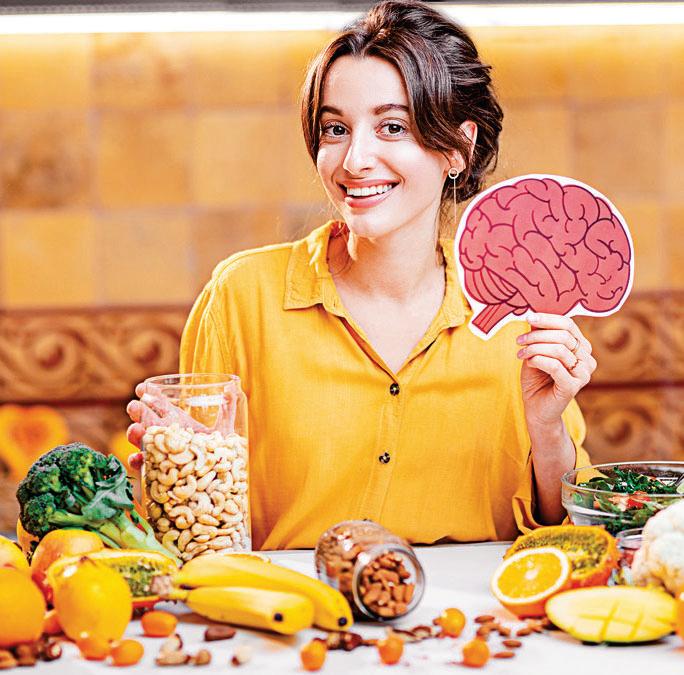 8 ALIMENTOS ESENCIALES EN EL CUIDADO DEL CEREBRO