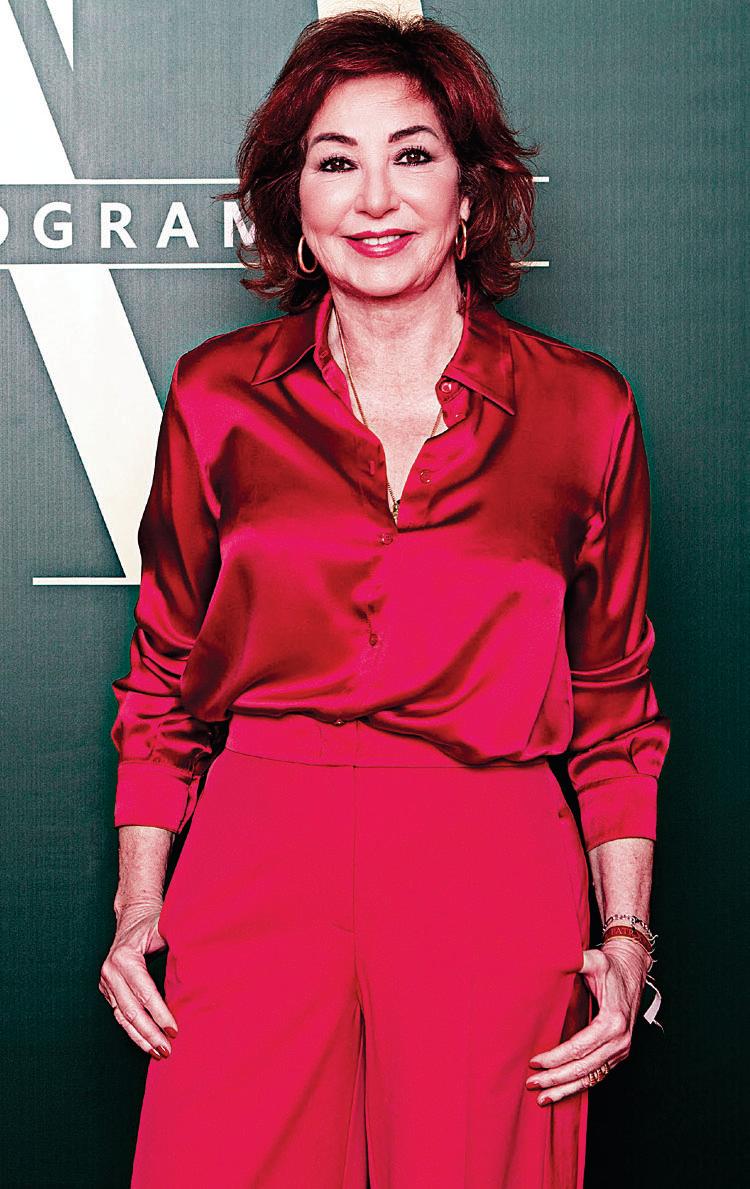 ANA ROSA QUINTANA "EN 40 AÑOS DE PROFESIÓN, NUNCA HE PERDIDO LA ILUSIÓN POR ESTE TRABAJO"