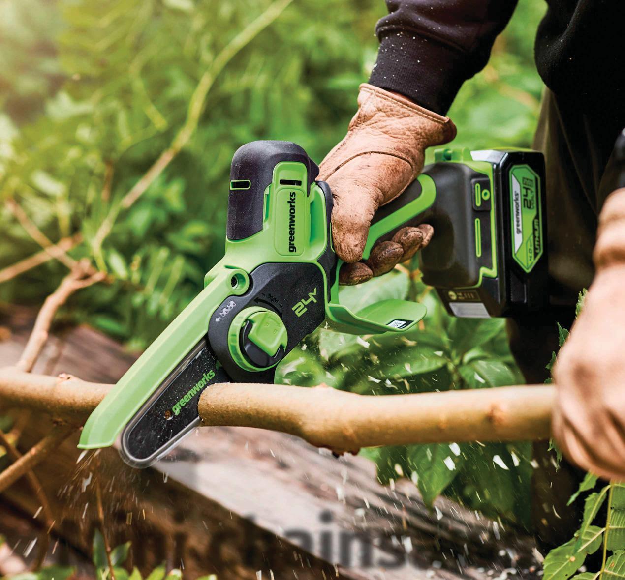 ON TEST Mini chainsaws