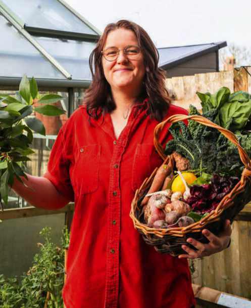 ‘When I’m not in the garden, I pull buses and lift rocks’