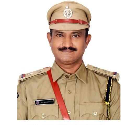 నేషనల్ అవార్డు అందుకున్న అందాల చంద్రుడు డాక్టర్ రాజేందర్ రాజు కాంచనపల్లి.