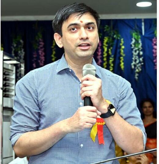 మీ కోసంకాల్ సెంటర్ 1100 సేవలను వినియోగించుకోండి