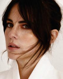 UNA ESTRELLA Y UNA VILLANA