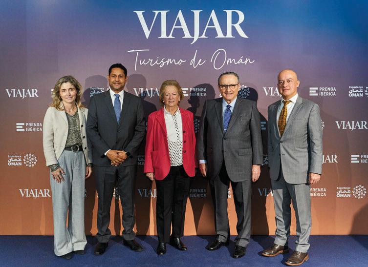 OMAN, DESTINO TENDENCIA 2026 DE LA REVISTA VIAJAR