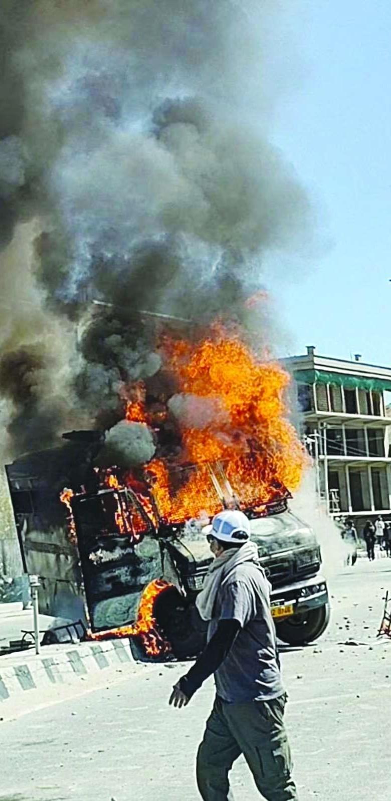 कौन भड़का रहा है युवाओं को?