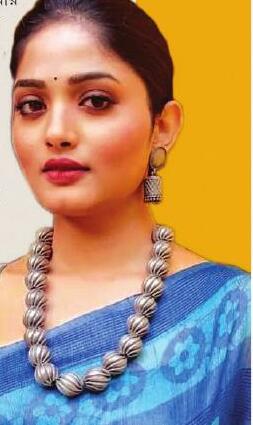 এখন নিজের কাজের প্রেমে মেতে আছি