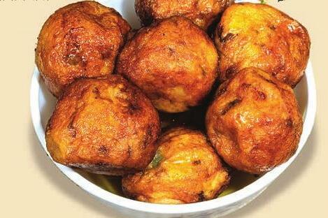 বাহারি আহারে বর্ষবরণ