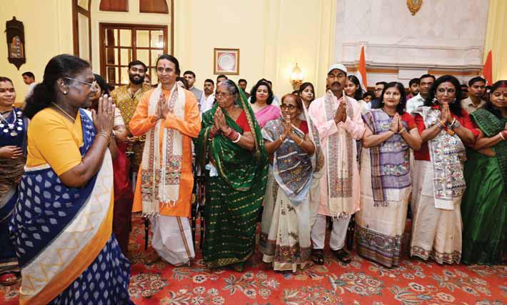RASHTRAPATI BHAVAN OPENS HOUSE FOR ARTISTS