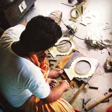 ARANMULA KANNADI-THE METAL MIRROR