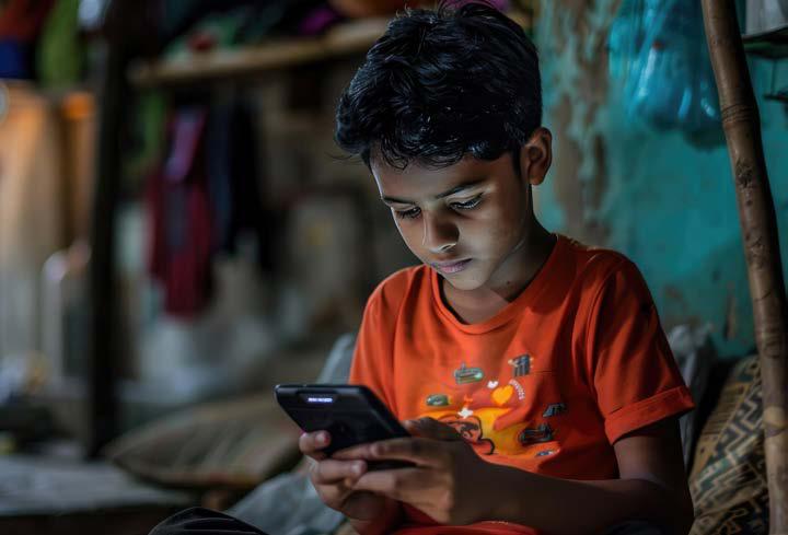 WHEN SCREENS REPLACE SWINGS: THE HIDDEN IMPACT OF EXCESSIVE SCREEN TIME