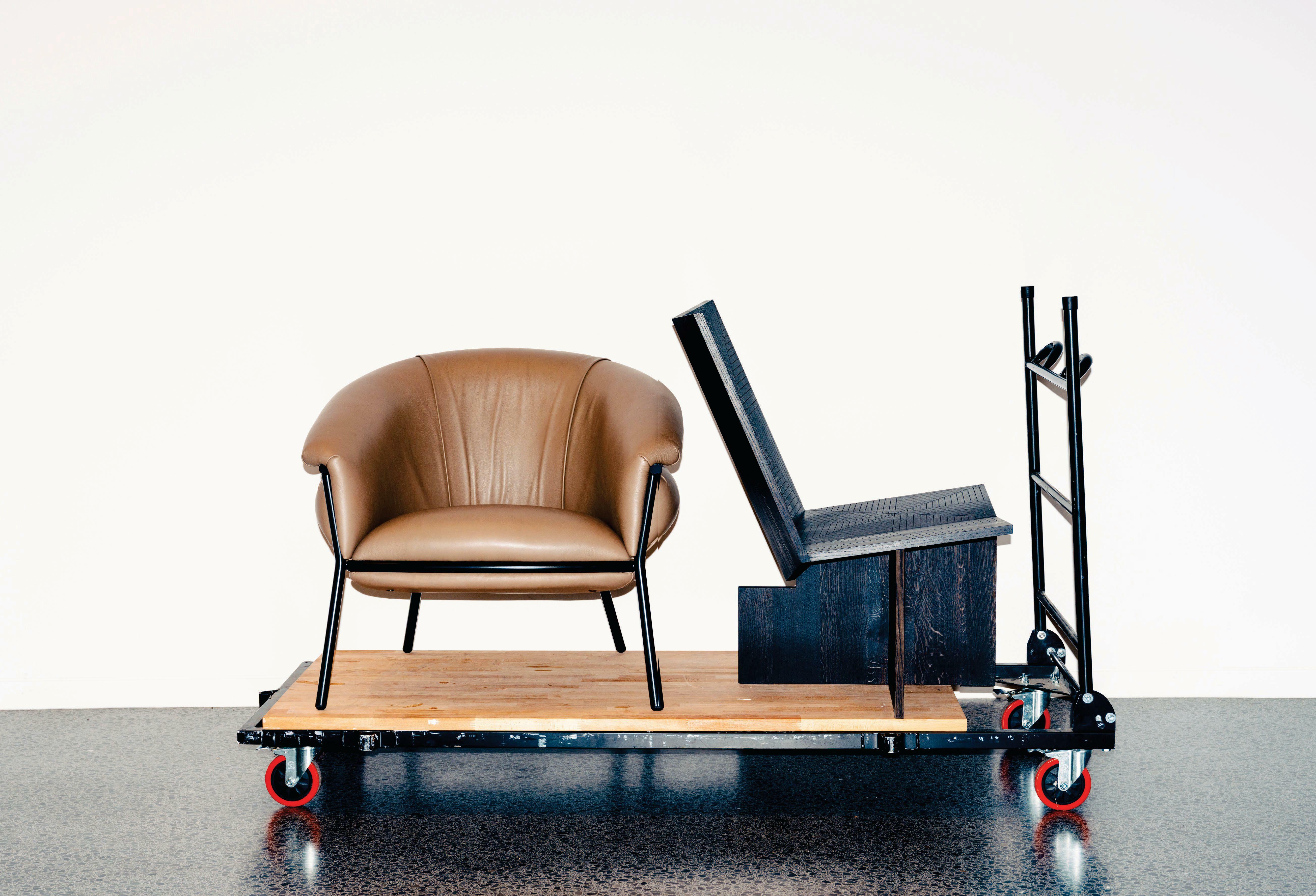 BOOSTER SEAT