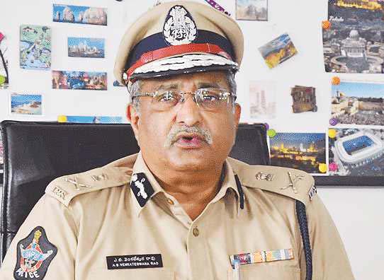 పోలీస్ హౌసింగ్ కార్పొరేషన్ చైర్మన్ వెంకటేశ్వరరావు