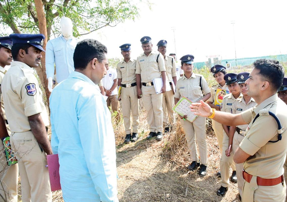 టెక్నాలజీకి అనుగుణంగా విధులు