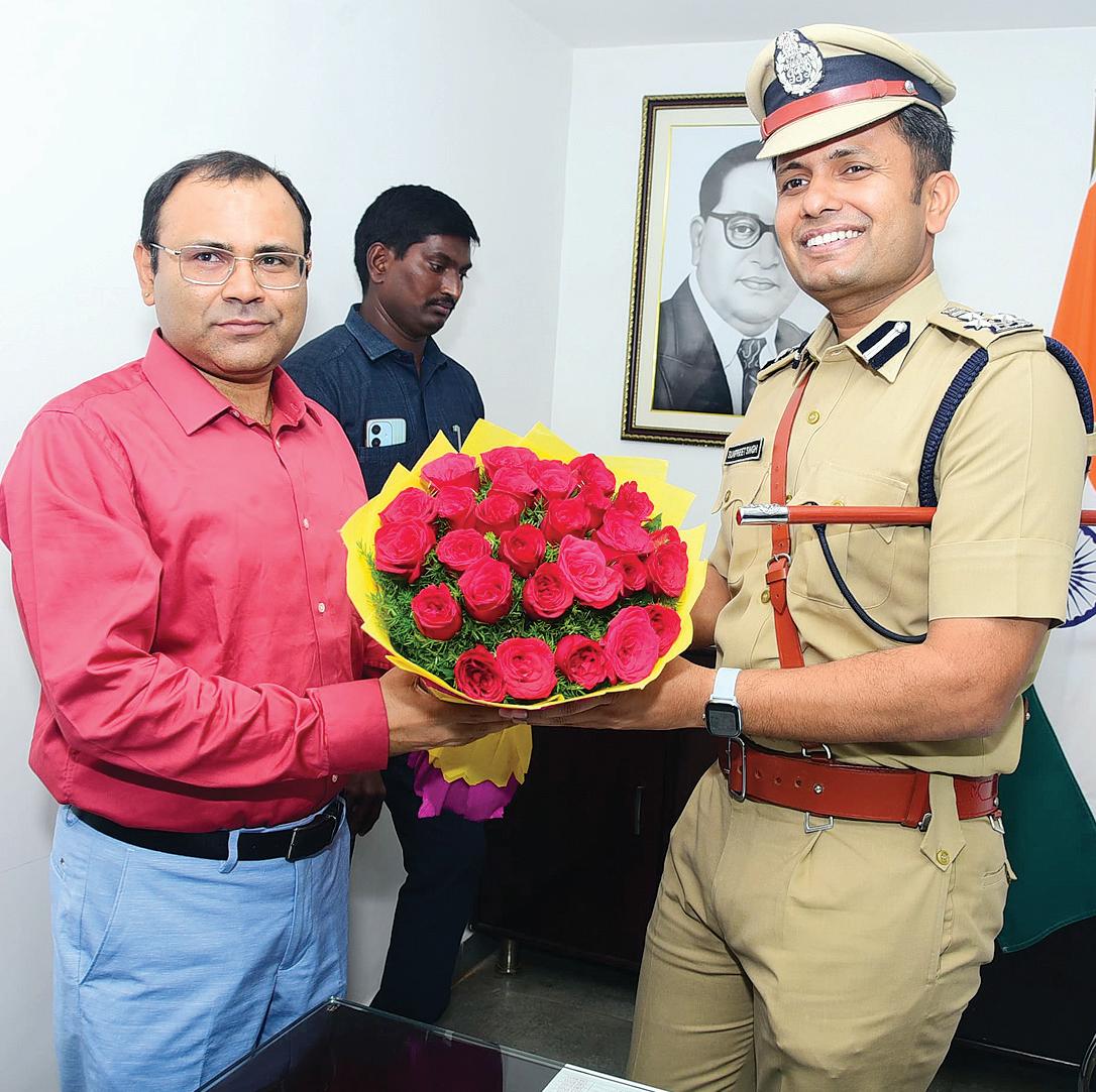 ప్రజలకు అందుబాటులో సేవలు